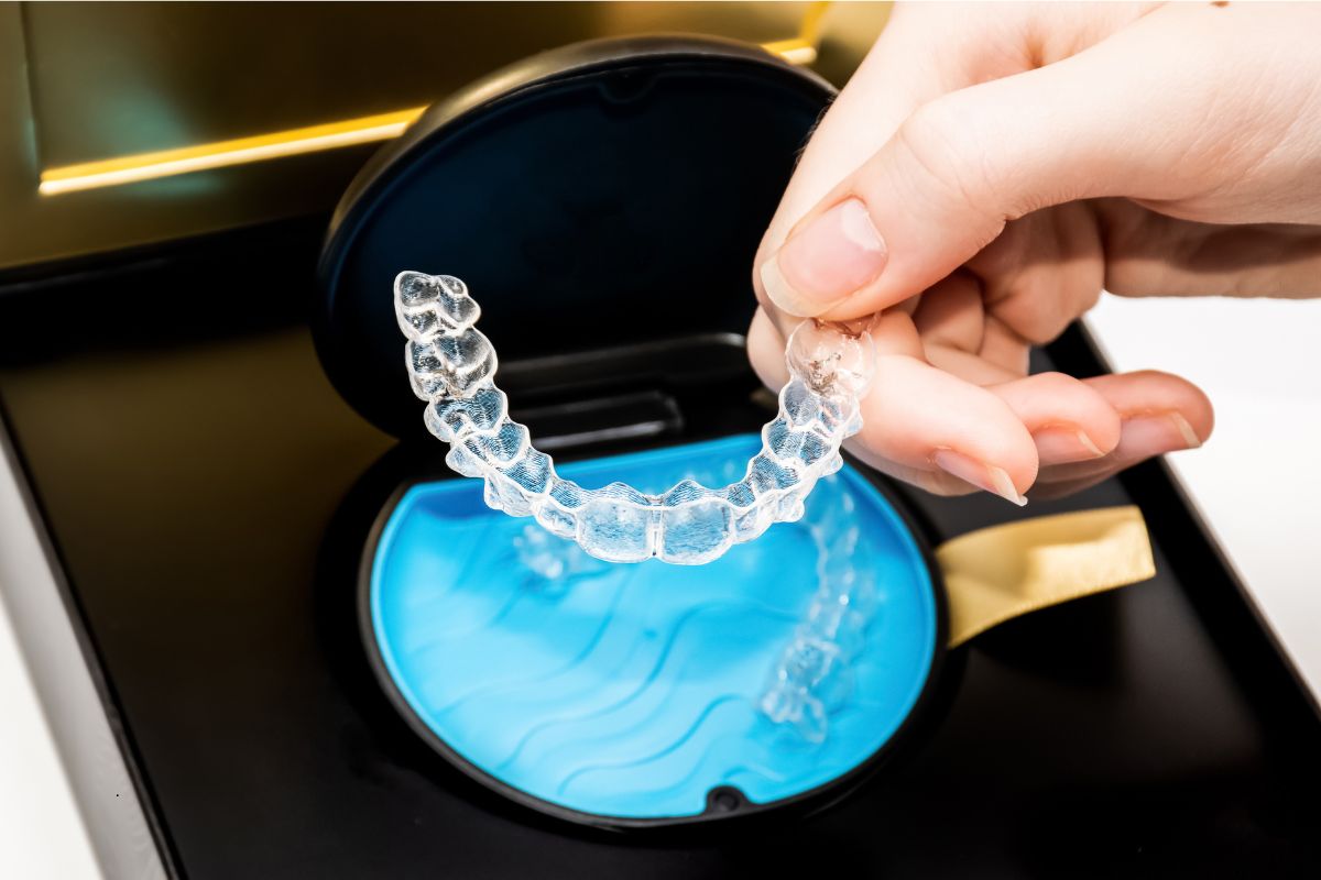 How to Clean Invisalign Trays for a Fresher Smile